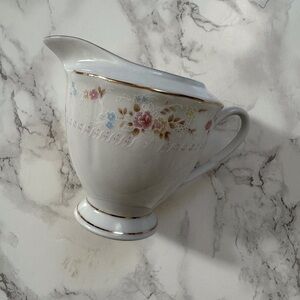 Creamer - Vintage Porcelain Fine China Creamer. Floral with gold trim . EUC